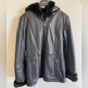 Wilson’s Women’s Black Leather Parka Jacket Size Small